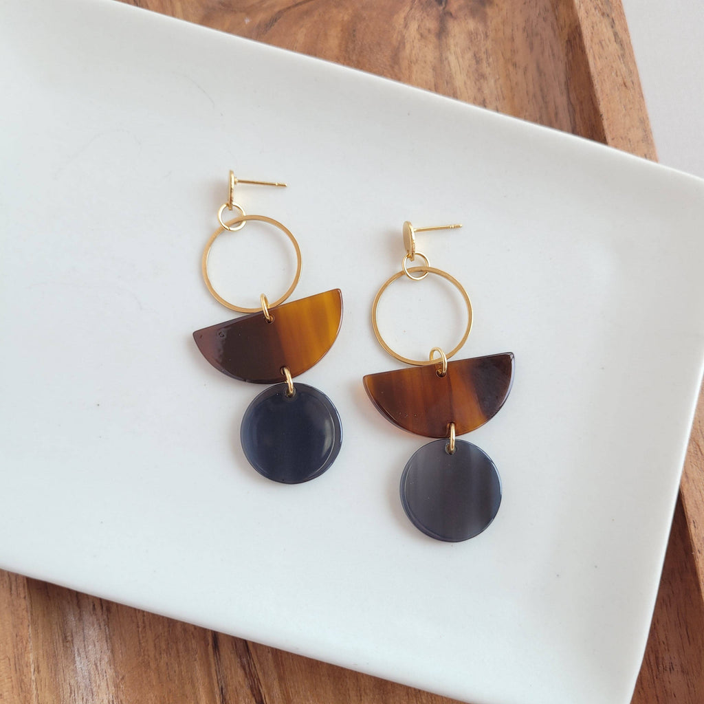 Wren Earrings - Walnut & Black