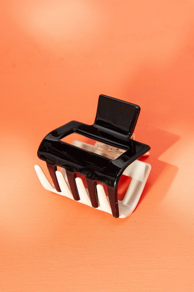 MID SIZE DOUBLE SIDE CELLULOSE HAIR CLAW CLIPS | 40H586