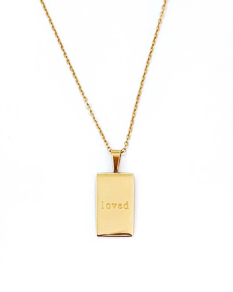 Amour Engraved Pendant Necklace