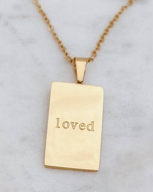 Amour Best Selling Engraved Pendant Necklace