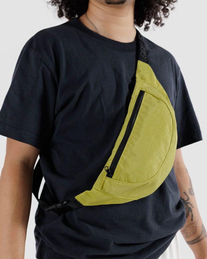 BAGGU Crescent Fanny Pack